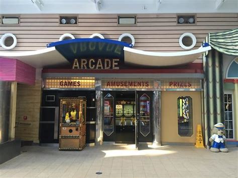 Photo Tour From Royal Caribbeans Allure Of The Seas Arcade Royal