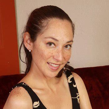 Get Fiona Fillmore Free Stripping And Nude Links At FreeOnes