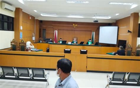 Sidang Keenam Gugat Cerai Bupati Purwakarta Ambu Anne Dan Dedi Mulyadi