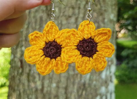 I Love Earrings So I Decided To Make A Couple Cute Flower Earrings