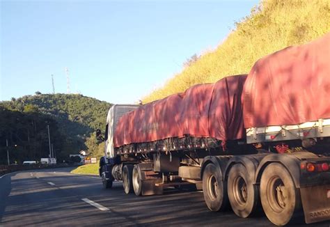 Setor de serviços cresce 0 5 em julho Hora do Povo