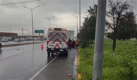 Conductor A Toda Velocidad Se Impacta Contra Una Luminaria El Siglo