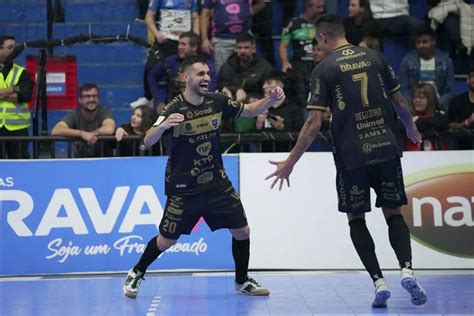 Pato Futsal Goleia O S O Miguel Pela S Rie Ouro Di Rio Do Sudoeste