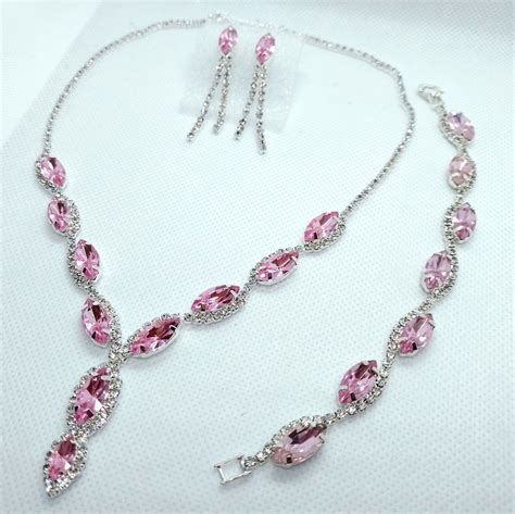 Conjunto Colar Brincos Strass Cor Prata Cristais Rosa Elo