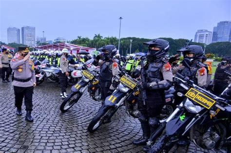 HUT Ke 77 Bhayangkara 1 294 Anggota Polda Metro Jaya Naik Pangkat