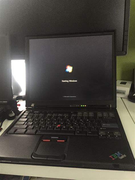 Its Here In Time For My Birthday The Ibm Thinkpad T40 2003 Rthinkpad