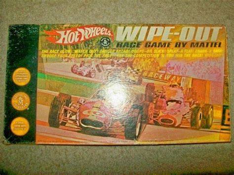Vintage Mattel Hot Wheels Wipe Out Race Game Complete
