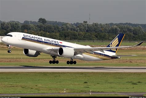 9V SMC Singapore Airlines Airbus A350 941 Photo By Richard Dragon ID