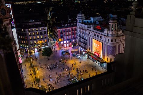 Madrid Nightlife Tour: Drinks, Tapas, Party, and Culture 2024