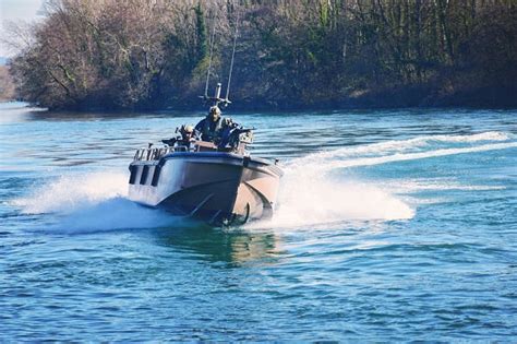 Le 1er Régiment Étranger de Génie peut commencer lentraînement avec