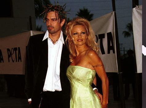 Tommy Lee Posts Nsfw Naked Photo Amid Pamela Anderson Drama