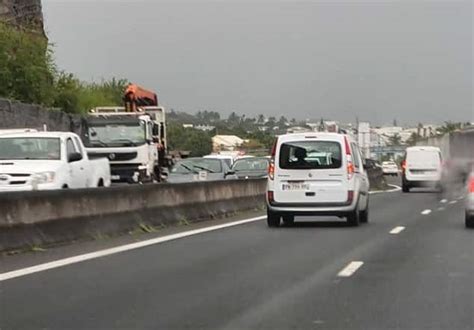 Chute de rocher sur la route du Littoral un motard blessé Le