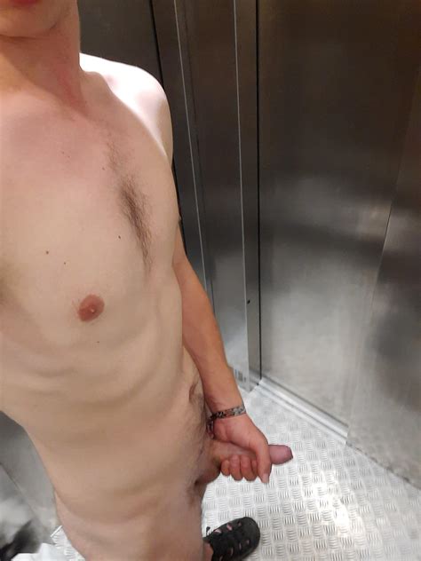 Fully Nude In The Elevator Scrolller