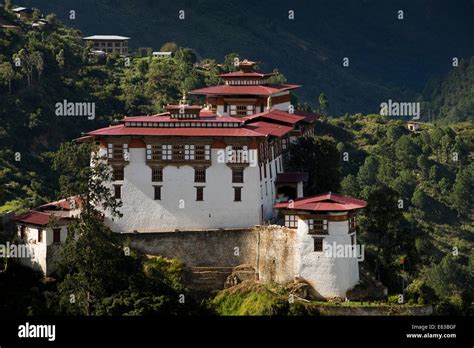 Eastern Bhutan Lhuentse Rinchentse Phodrang Dzong High Above Kuri