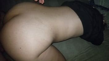 PAWG mujer joven no está acostumbrada a que la follen tan duro XVIDEOS
