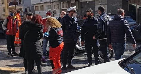 Galleria Torre Annunziata Incidente In Via Alfani Le Foto Foto