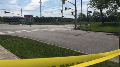 3 Adults 1 Teen Dead After Pedestrians Struck By Driver In London Ont