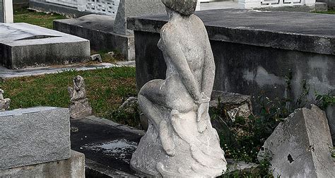 Strange Graves The Bound Woman Of Key West Cemetery