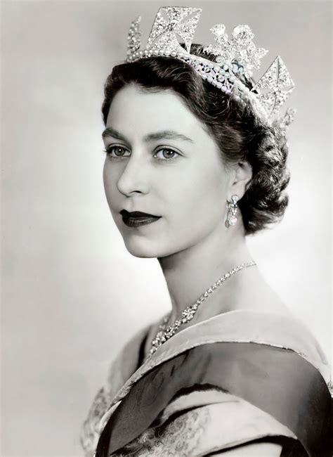 Queen Elizabeth II Portrait 13 X 19 Photo Print - Etsy