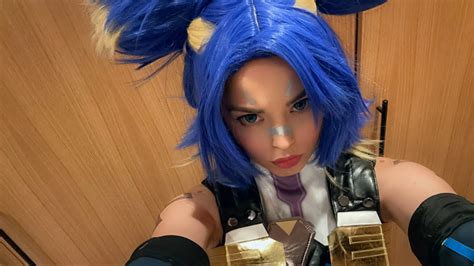 El cosplay de neón de Valkyrae es lo que a los filipinos les encanta