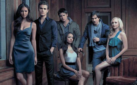 SAIU Veja A Primeira Imagem Do Spin Off De The Vampire Diaries