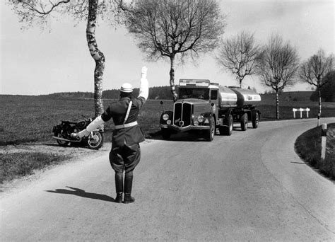 Kapo Zürich Verkehrskontrolle Ende der 50er Jahre Polizei news