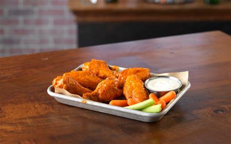 Buffalo Wild Wings is Offering Free Wings for America if the Big Game ...