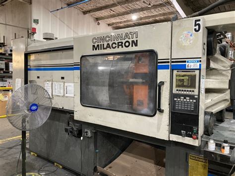 Used 400 Ton Cincinnati Milacron VH400 54 Injection Molding Machine