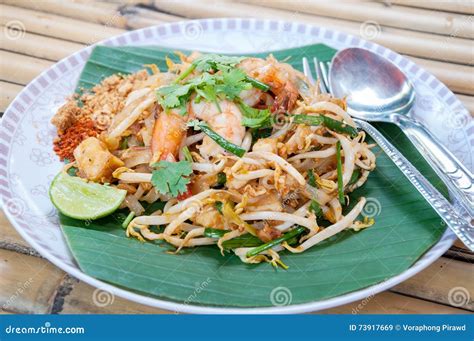 Pad Thai Stir Fried Rice Noodle With Shrimp Stock Image Image Of