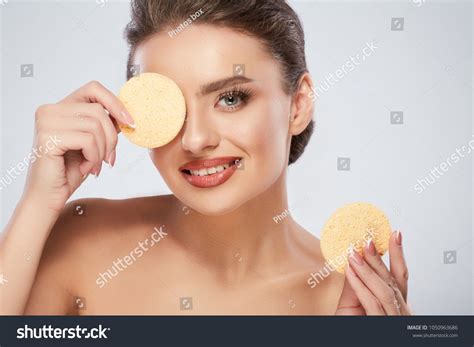 Perfect Girl Nude Makeup Naked Shoulders Stock Photo Shutterstock