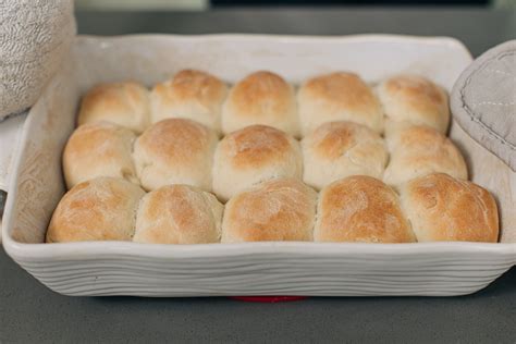 Homemade Dinner Rolls Made Simple — Jacqui Saldaña