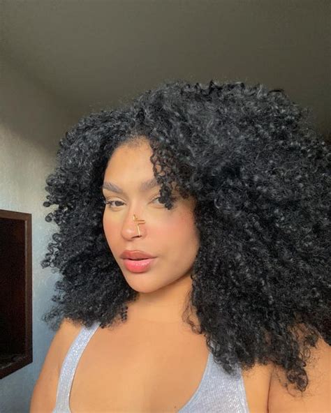 Anna Beatriz On Instagram ️⭐️ In 2024 Light Skin Girls Curly