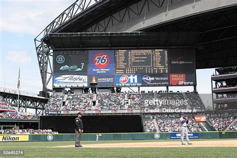 117136 Safeco Field Photos And High Res Pictures Getty Images