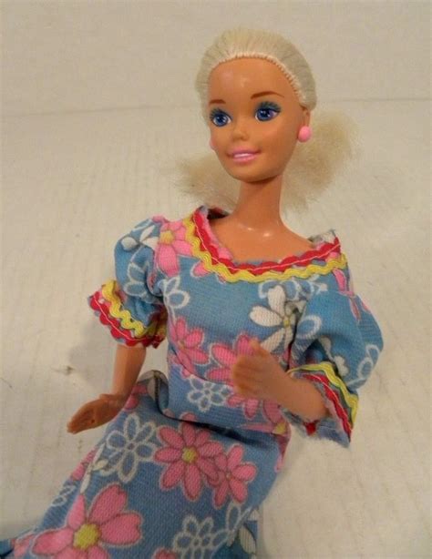 Barbie Twist And Turn Doll 1966 Malaysia Blonde Blue Eyes Earrings