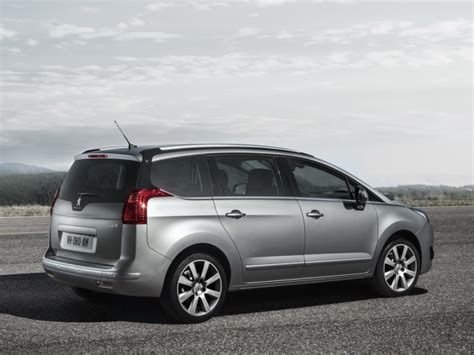 Peugeot 5008 2013 Minivan Mpv 2013 2017 Reviews Technical Data