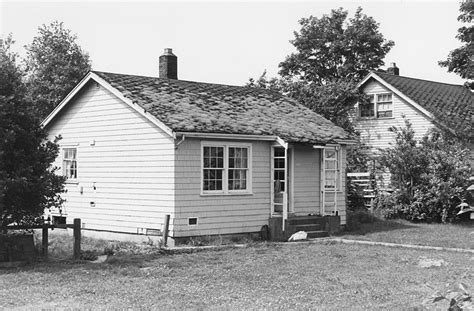 North Vancouvers Wartime Shipbuilding Wartime Housing Monova