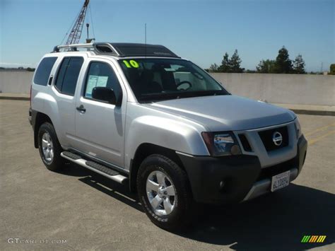 2010 Silver Lightning Metallic Nissan Xterra S 4x4 50230854 Photo 22