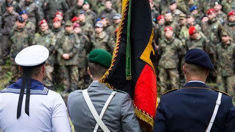 Die Uniformen der Bundeswehr