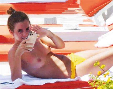 Emma watson nude beach Анна анна костерова голая 70 фото скачать