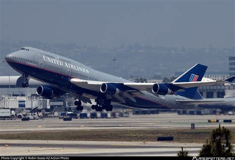 N104UA United Airlines Boeing 747-422 Photo by Robin Guess AZ Action ...