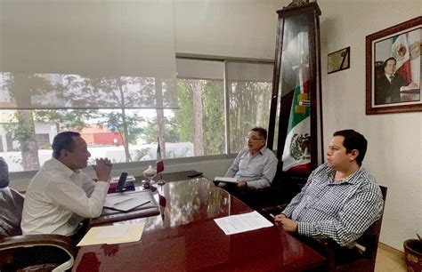 Subsecretaría de Desarrollo Educativo Reunión con el Director de la