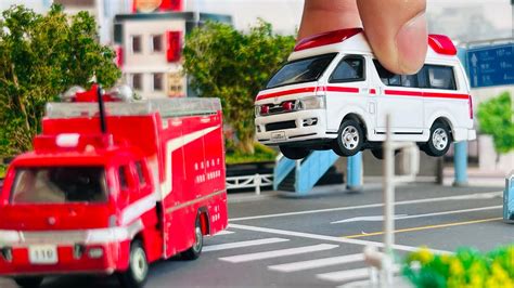 Tomica Cars And Trucks Ambulance Minicar