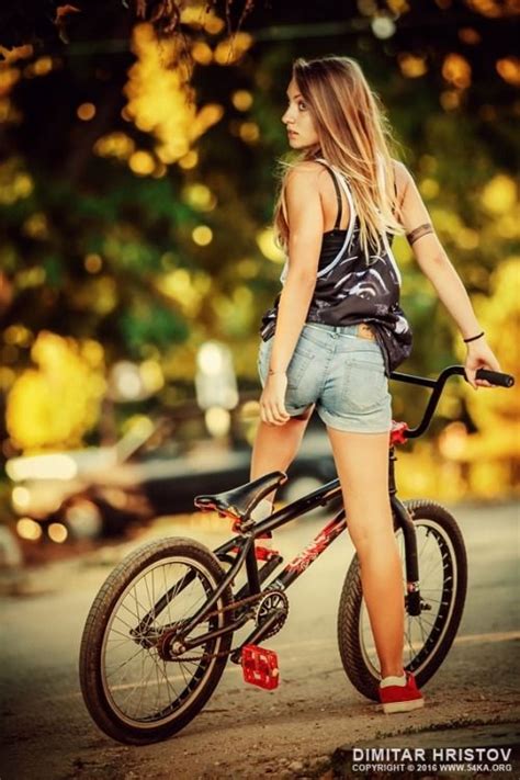 Pin By 胡國良 Steven Hu On Bicycle Girls Bmx Bicycle Bmx Girl Bmx Bikes