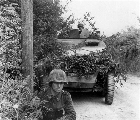 German Troops With Sd Kfz 251 From 5 Schwere Kompanie Of The