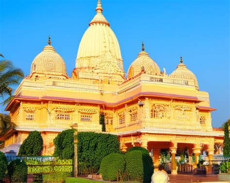 A Guide to ISKCON Mayapur Temple | Route Finder