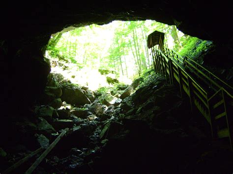 The Entrance To Organ Cave In West Virginia Places To Travel West