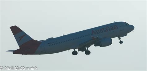 OE LBT Austrian Airlines Airbus A320 214 Niall McCormick Flickr