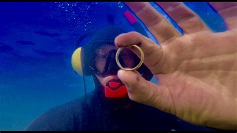 Metal Detecting Multiple 750 Gold Rings Ocean Treasure Hunting YouTube