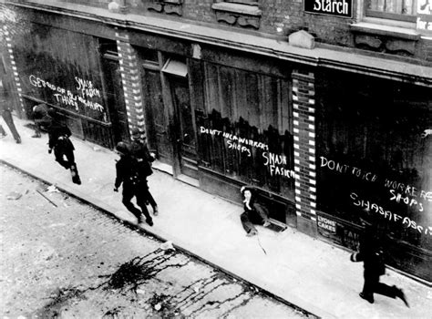 Battle of Cable Street, 1936, photo gallery