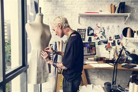 Steps To Achieve Success As A Fashion Designer